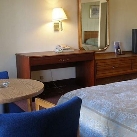 Scottish Inn هندرسون الغرفة الصورة