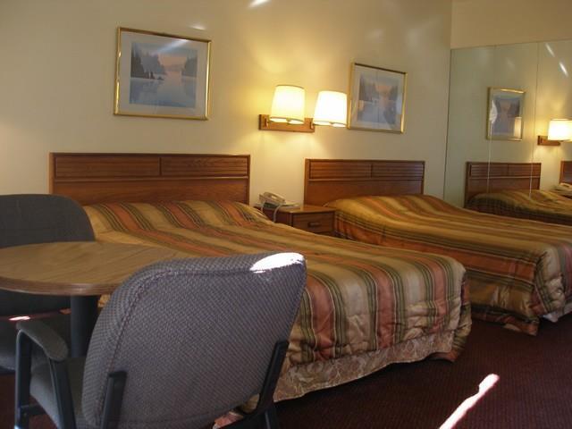 Scottish Inn هندرسون الغرفة الصورة